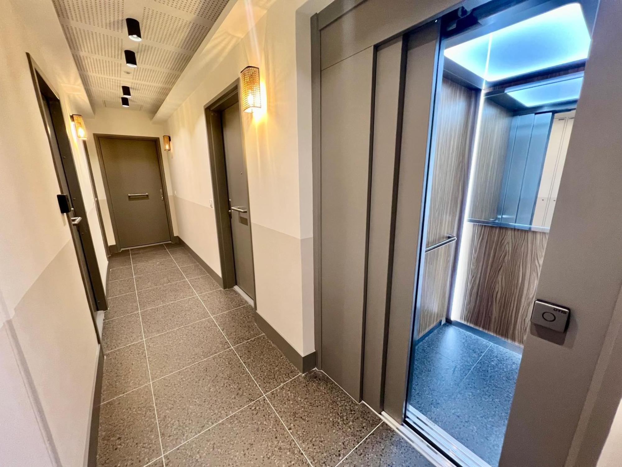 Confortable Central Studio To Discover Nice Exterior photo